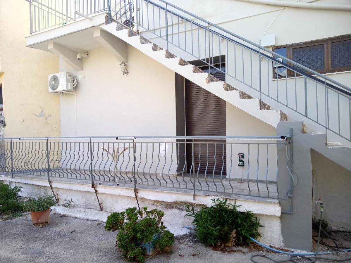 Tom House 1 Apartment Filiatra